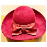 Collection of 4 Vintage Ladies Hats with Hat Stand