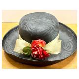 Collection of 4 Vintage Ladies Hats with Hat Stand