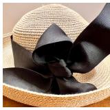 Collection of 4 Vintage Ladies Hats with Hat Stand