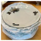Seyei Fine China Dinnerware Set with Silver Floral Design