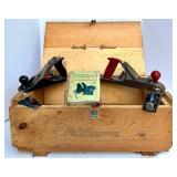Collection of 4 Vintage Hand Planes with Servess 4 inch Mini Vise in Wooden Box