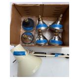 Vintage Sylvania R-34 Reflector Flood Lamp with 6 Bulbs and Clamp Arm