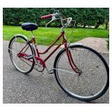 Schwinn Chicago Vintage Cruiser Bicycle with Giro Helmet and Avenir Pump