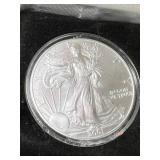 2001 AMERICAN SILVER EAGLE 1 TROY OZ .999 FINE SILVER IN BOX