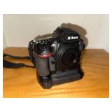 Nikon D800 DSLR Camera Body with Battery Grip