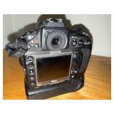 Nikon D800 DSLR Camera Body with Battery Grip