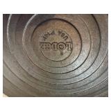 Lot of 4 Lodge Cast Iron Skillets and Griddles Various Sizes