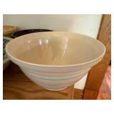 Set of 4 Vintage Stoneware Mixing Bowls Including McCoy and Handcrafted Designs