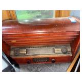 Vintage Westinghouse Wood Tube Radio Console