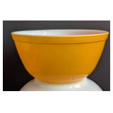 Pyrex Friendship Mixing Bowl Set