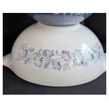 Pyrex Colonial Mist Mixing Bowl Set