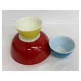 Set of 3 Vintage Pyrex Mixing Bowls in Red, Yellow, and Blue