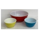 Set of 3 Vintage Pyrex Mixing Bowls in Red, Yellow, and Blue