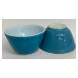 Pair of Vintage Pyrex Blue 1.5 Pint Mixing Bowls