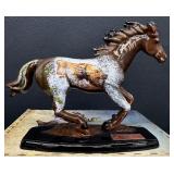 Horse of a Different Color - Bear Fishing - Thoroughbred - No: 20323 - #00615/10,000