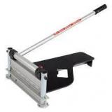 ROBERTS 13 in. Multi-Floor Cutter with 0 to 45 Degree Miter Guide and 28-1/2 in. Handle  Customer Returns See Pictures