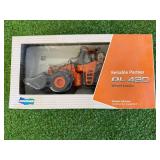 Doosan DL420 Wheel Loader 1/40 Scale