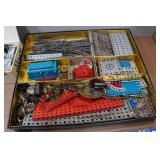 Vintage Gilbert 5-In-1 Building Set