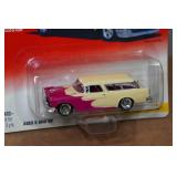 *2* Johnny Lightning Thunder Wagons Die Casts