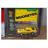 *2* Johnny Lightning Street Freaks Die Casts - 65 VW Beetle, Mooneyes