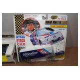 Road Champs 1:43 Scale Stock Car and 1:87 Scale Team Transport Replicas - Mark Martin