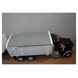 Ertl Giant Peterbilt Grain Truck and Trailer