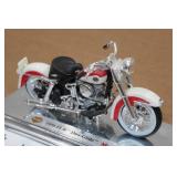Maisto Harley Davidson 1958 FLH Duo Glide 1:18 Scale Model