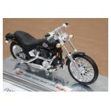 Maisto Harley Davidson 1999 FXSTB Night Train 1:18 Scale Model