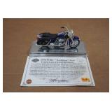 Maisto Harley Davidson 2000 FLHRC Road King Classic 1:18 Scale Model