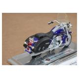 Maisto Harley Davidson 2000 FLHRC Road King Classic 1:18 Scale Model