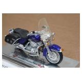 Maisto Harley Davidson 2000 FLHRC Road King Classic 1:18 Scale Model