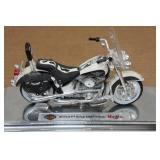 Maisto Harley Davidson 1993 FLSTN Heritage Softail Nostalgia 1:18 Scale Model