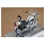 Maisto Harley Davidson 1993 FLSTN Heritage Softail Nostalgia 1:18 Scale Model