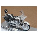 Maisto Harley Davidson 1993 FLSTN Heritage Softail Nostalgia 1:18 Scale Model