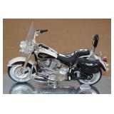 Maisto Harley Davidson 1993 FLSTN Heritage Softail Nostalgia 1:18 Scale Model