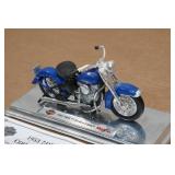 Maisto Harley Davidson 1953 74FL Hydra-Glide 1:18 Scale Model