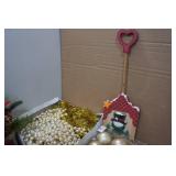 Assorted Christmas Décor