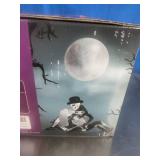 8.5 FT Giant Halloween Inflatables Cuddling Skeleton Couple 8.5 FT Giant Halloween Inflatables Cuddling Skeleton Couple