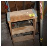 Lot of items, step stool, copper wire, shovel, pipe clamps etc Lot of items, step stool, copper wire, shovel, pipe clamps etc