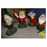 Snow White and the Seven Dwarfs concrete yard ornaments Snow White and the Seven Dwarfs concrete yard ornaments