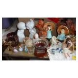 Misc décor items, vintage asian girls, kissing angels, glass candle holders, avon lady thimbles Misc décor items, vintage asian girls, kissing angels, glass candle holders, avon lady thimbles