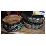 5 Snap-on hats, and a chevy hat, 2 leather belts, Field & Stream hunting vest size 2XL and a Snap-on Jacket size XL 5 Snap-on hats, and a chevy hat, 2 leather belts, Field & Stream hunting vest size 2XL and a Snap-on Jacket size XL