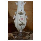 2 vintage bedside lamps 2 vintage bedside lamps