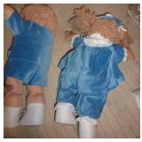 2 cabbage patch dolls 2 cabbage patch dolls