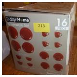 New red dinnerware set service for 4 New red dinnerware set service for 4