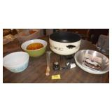 2 pyrex bowls, new electric cooker 2 pyrex bowls, new electric cooker