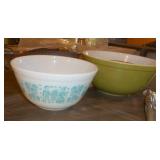 2 pyrex bowls, new electric cooker 2 pyrex bowls, new electric cooker