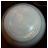 2 pyrex bowls, new electric cooker 2 pyrex bowls, new electric cooker