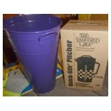 New Pampered chef pitcher, flower basket, rabbits for your yard, nativity décor New Pampered chef pitcher, flower basket, rabbits for your yard, nativity décor