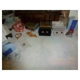 lot of costume jewelry - see all pictures lot of costume jewelry - see all pictures